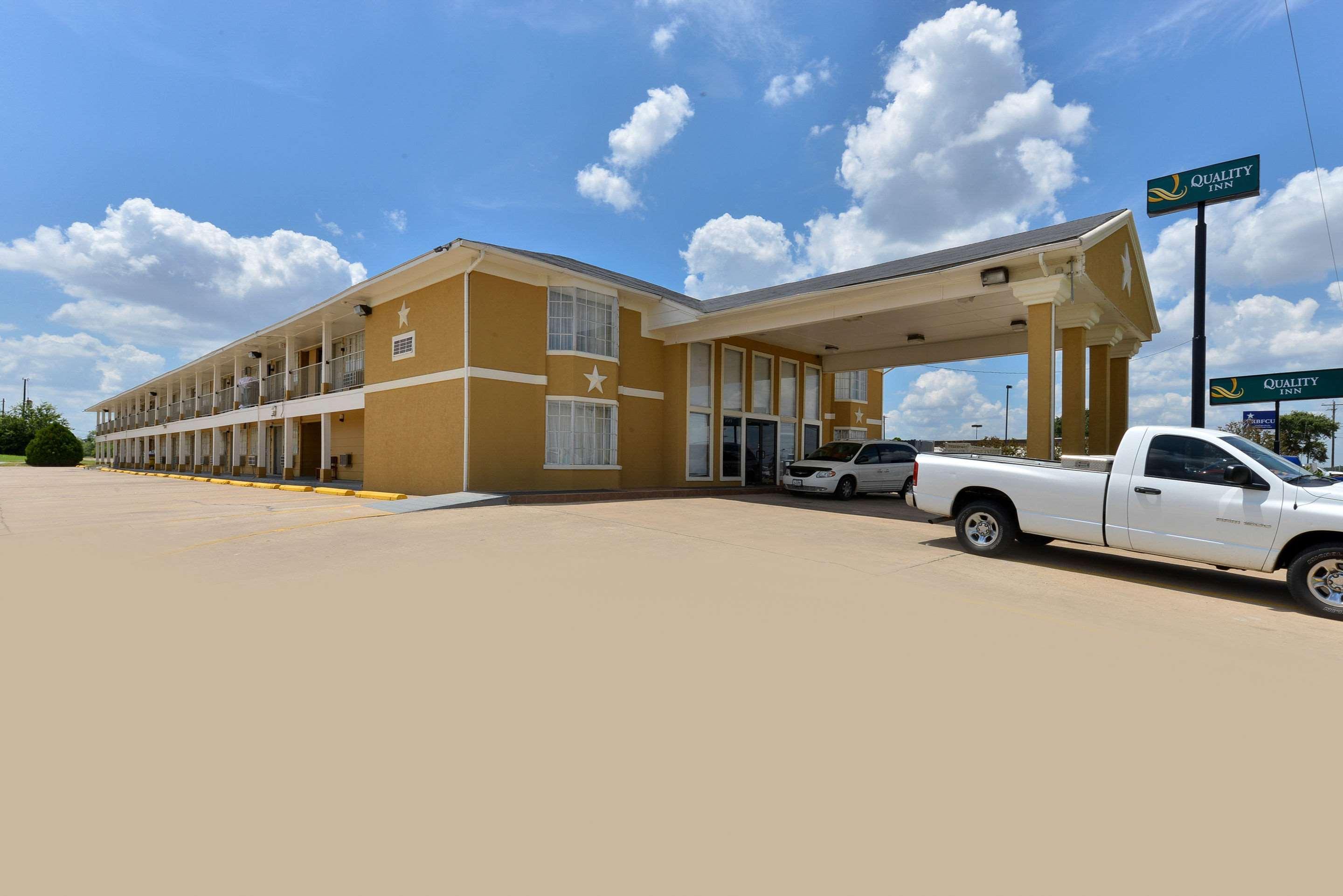Quality Inn Gonzales Extérieur photo