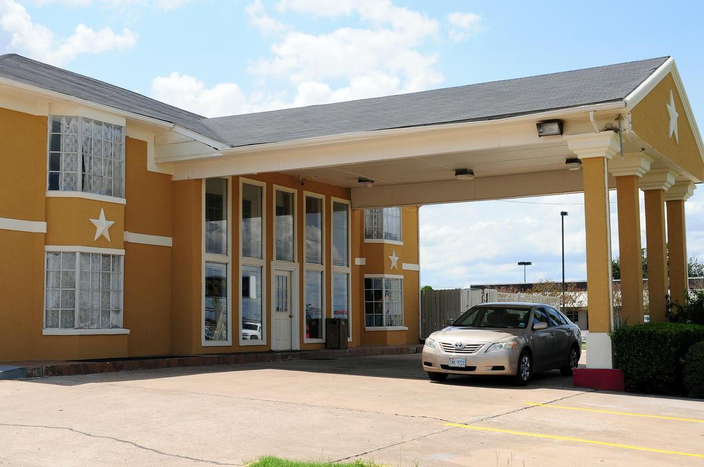Quality Inn Gonzales Extérieur photo